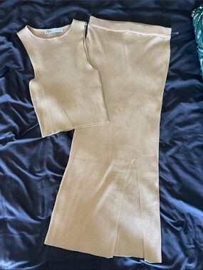 NWOT Zara Gold Glitter Ribbed Knit Skirt and Crop Top Set with Slit